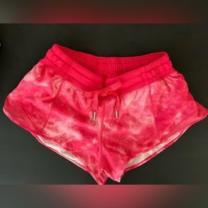 Lululemon Hotty Hot low rise lined shorts size 4